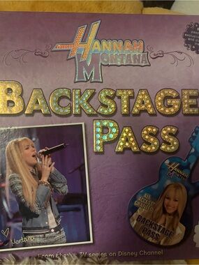 Disney Hannah Montana Backstage Pass Book - Blue and Gold